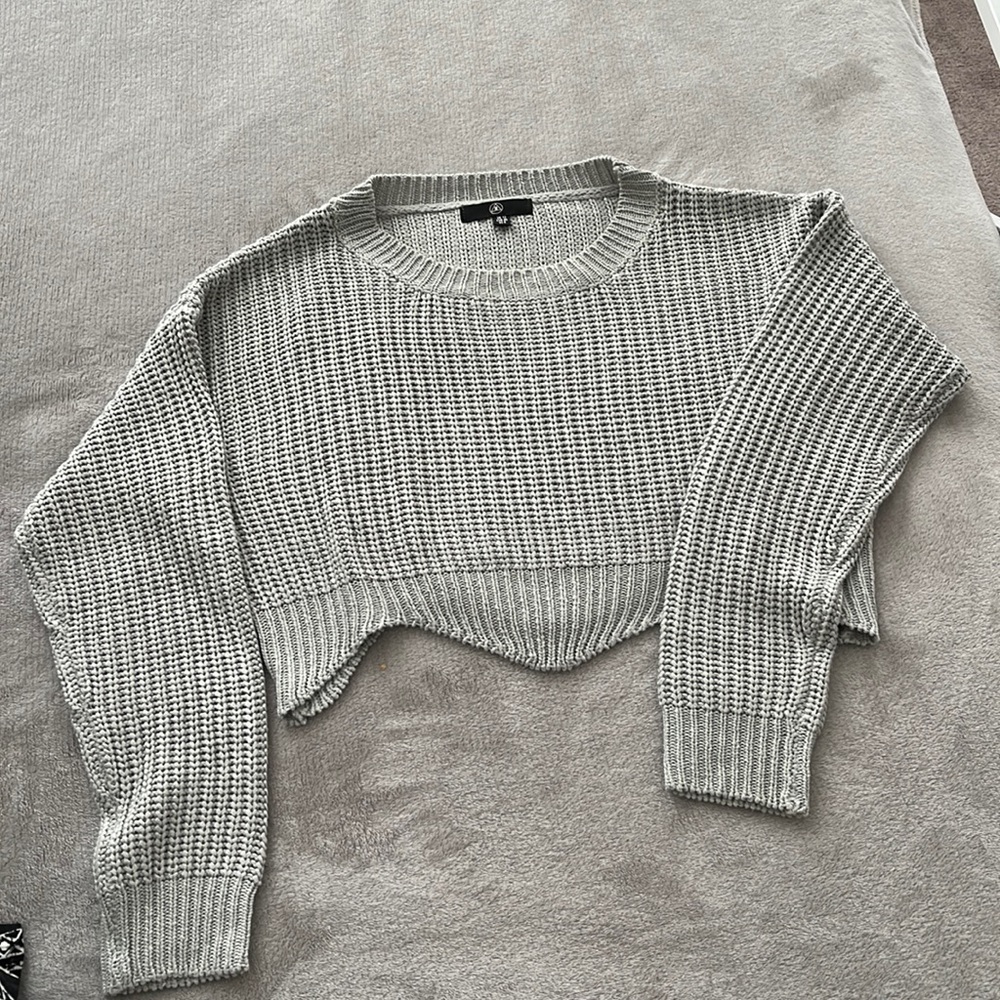 Light gray Missguided knit cropped sweater